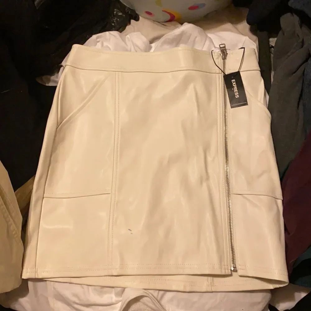 Express Faux Leather Skirt sz. 2 NWT
